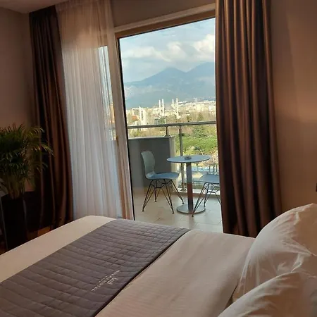 Mulaj Szálloda Tirana