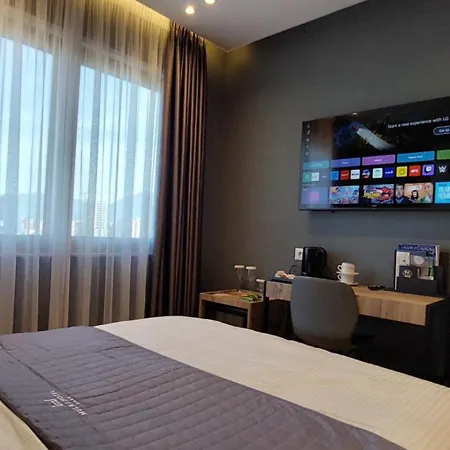Mulaj Hotell Tirana